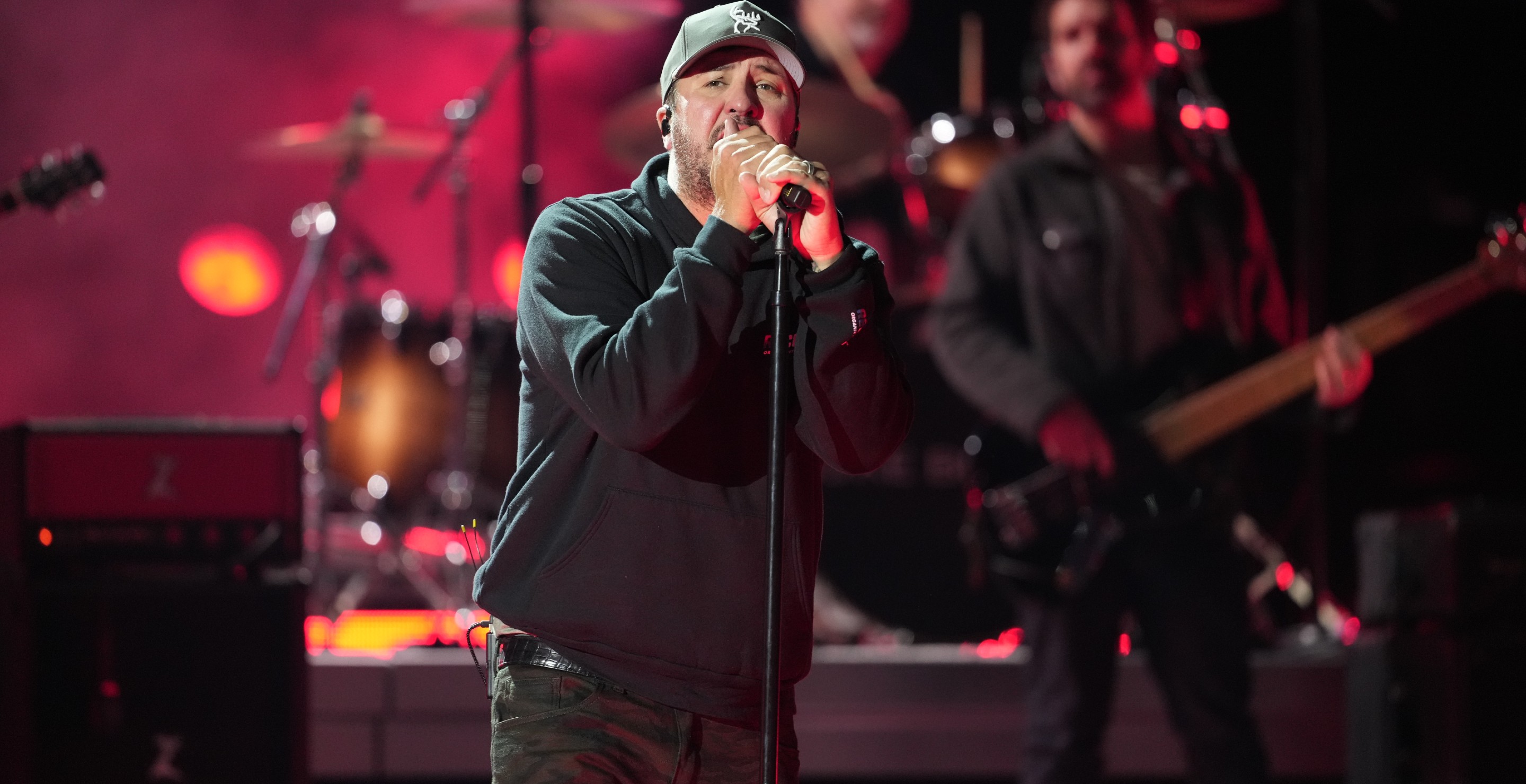 4 Other Artists To Listen To If You Enjoy Luke Bryan
