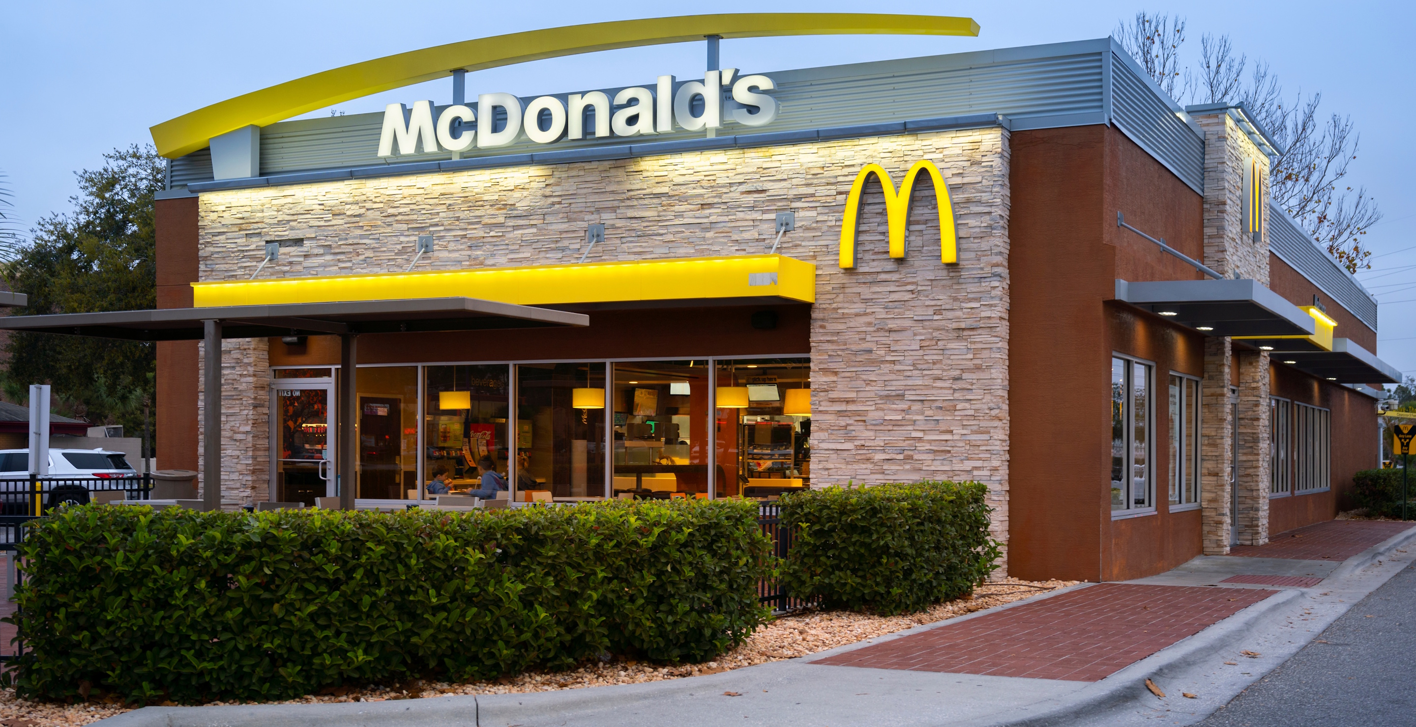 Georgia Dad Arrested For Leaving Kids At McDonald's To Go To Job Interview
