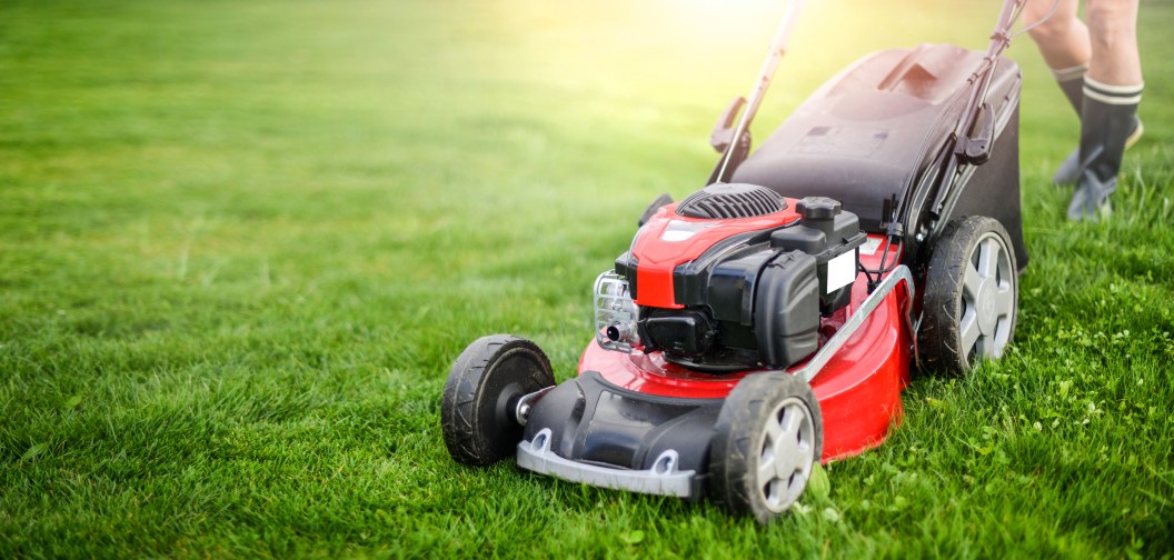 3-Year-Old's Crocs Save Mom During Freak Lawnmower Accident