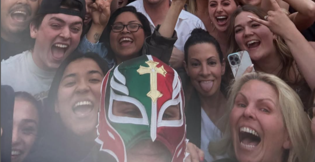 Hundreds Of Fans Show Up For Zach Bryan House Party, Immediately Gets Shut Down By Cops
