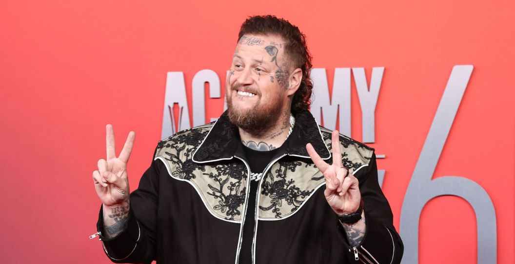 I Can't Get Over Jelly Roll Signing A Jar Of Jelly At The ACM Awards