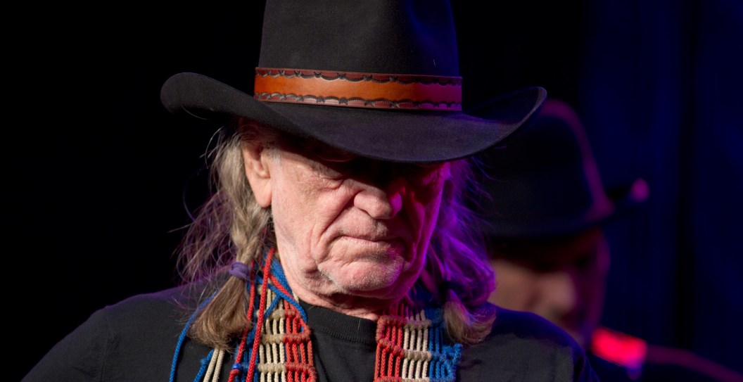 That Time Willie Nelson Accidentally Walked Into The Middle Of A Gun Battle And Put A Stop To It