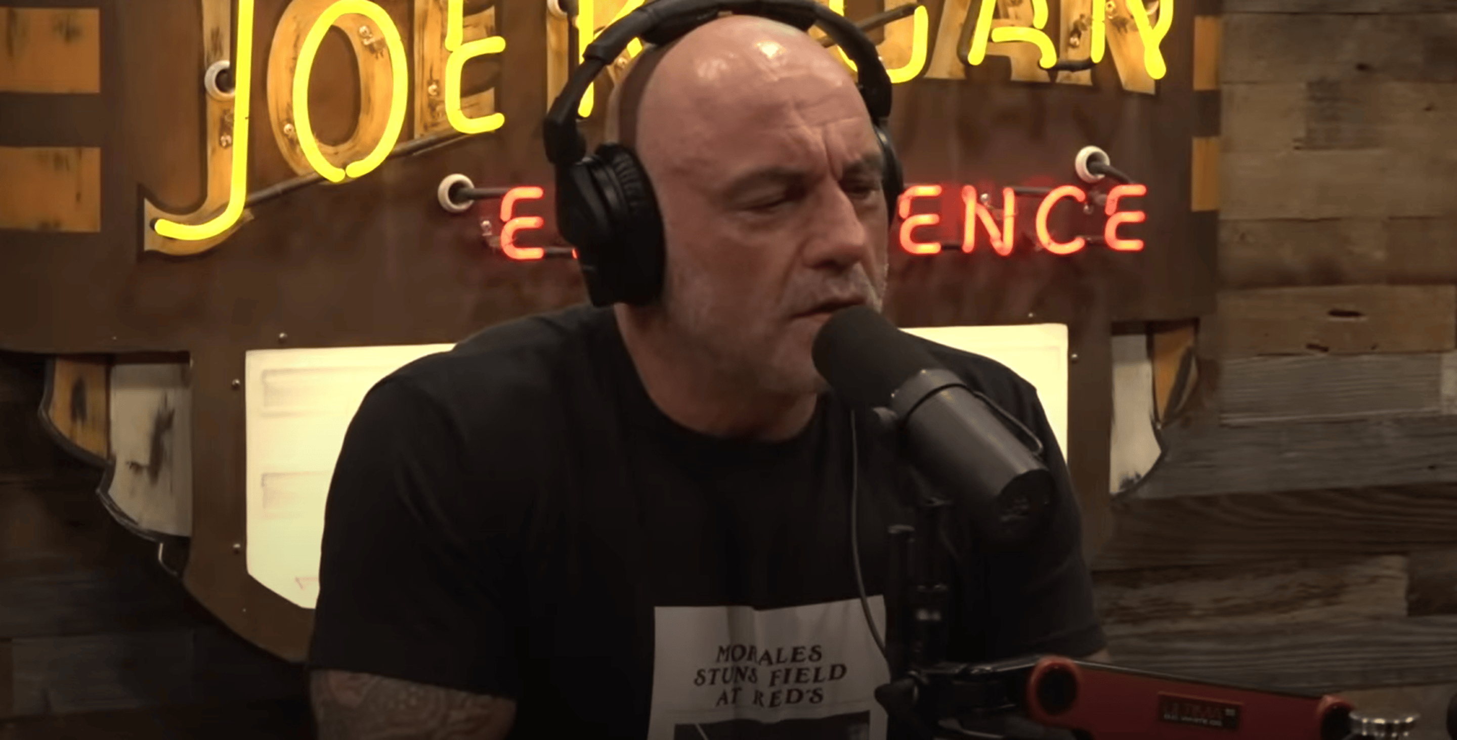 Joe Rogan Wide Time Magazine Called Out For Snubbing Joe Rogan On List Of Influential ...