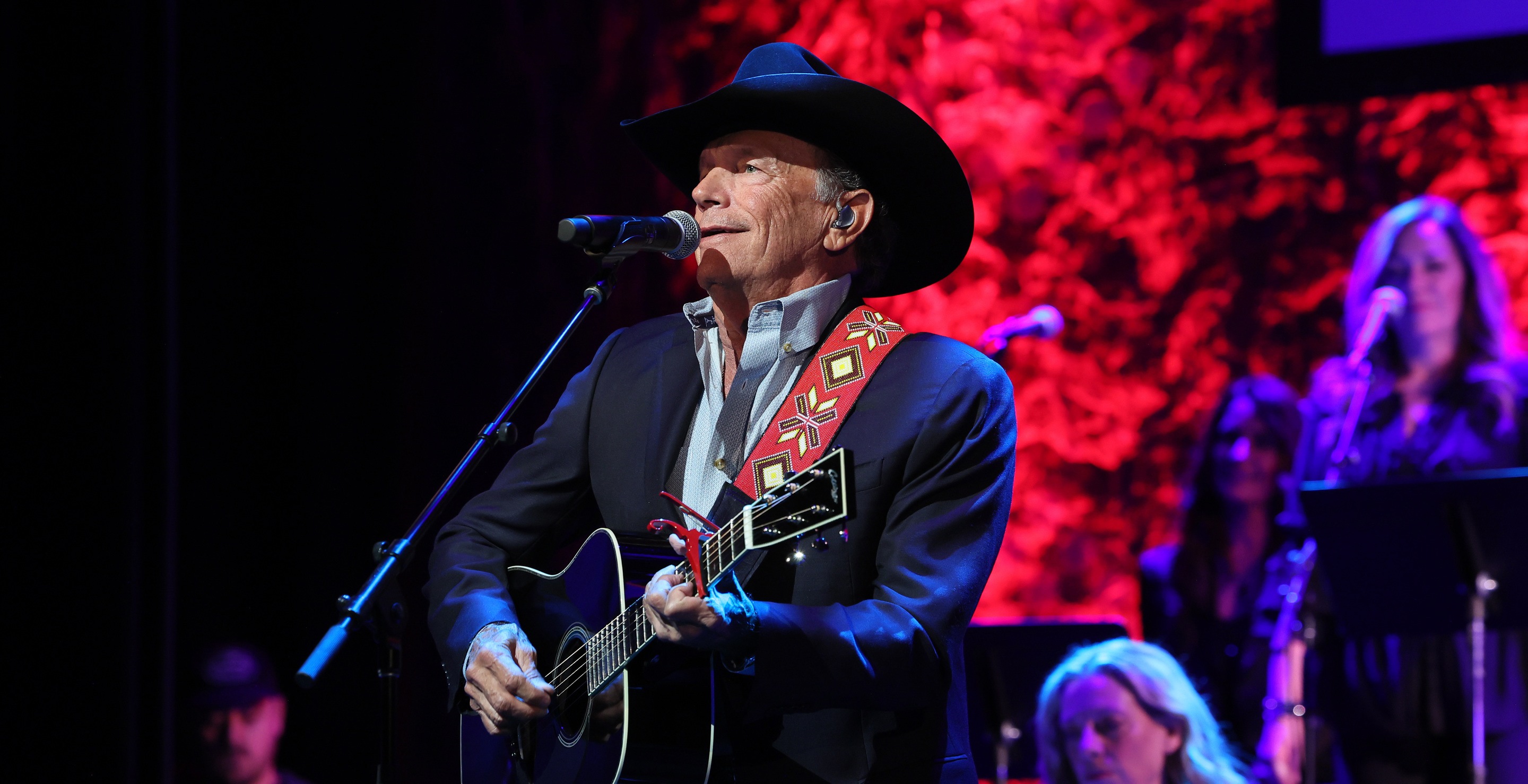 The King of Country Hints at Concert Next Year in Texas - Wide Open Country