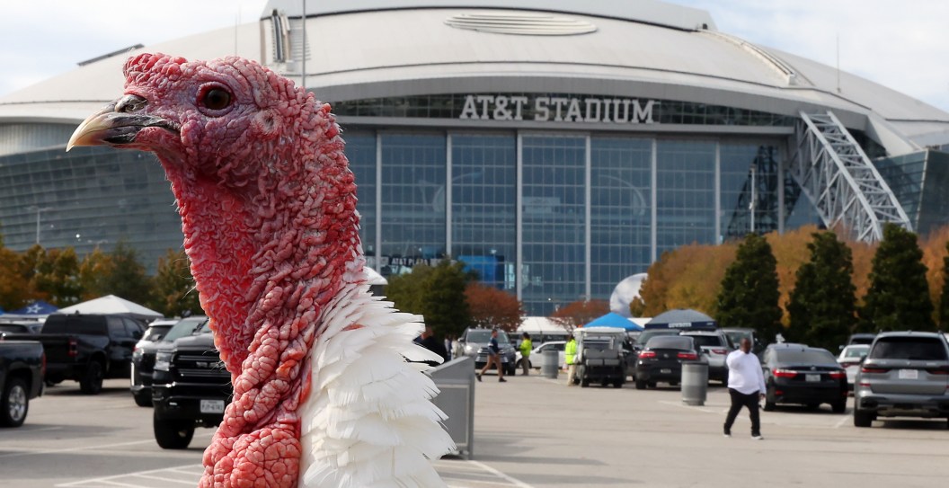 Texas Country Superstar to Headline Dallas Cowboys Thanksgiving Halftime Show