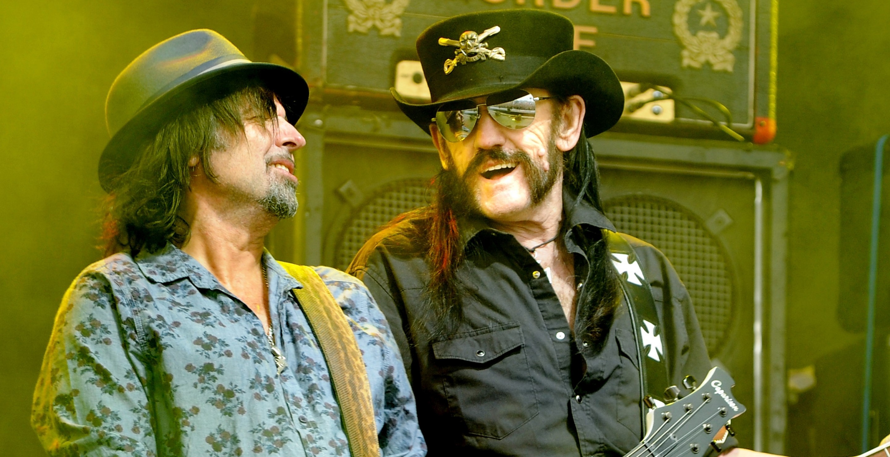 GLASTONBURY, ENGLAND - JUNE 26: Lemmy and Phil Campbell of Motorhead perform at the Glastonbury Festival at Worthy Farm, Pilton on June 26, 2015 in Glastonbury, England. (Photo by Shirlaine Forrest/WireImage)