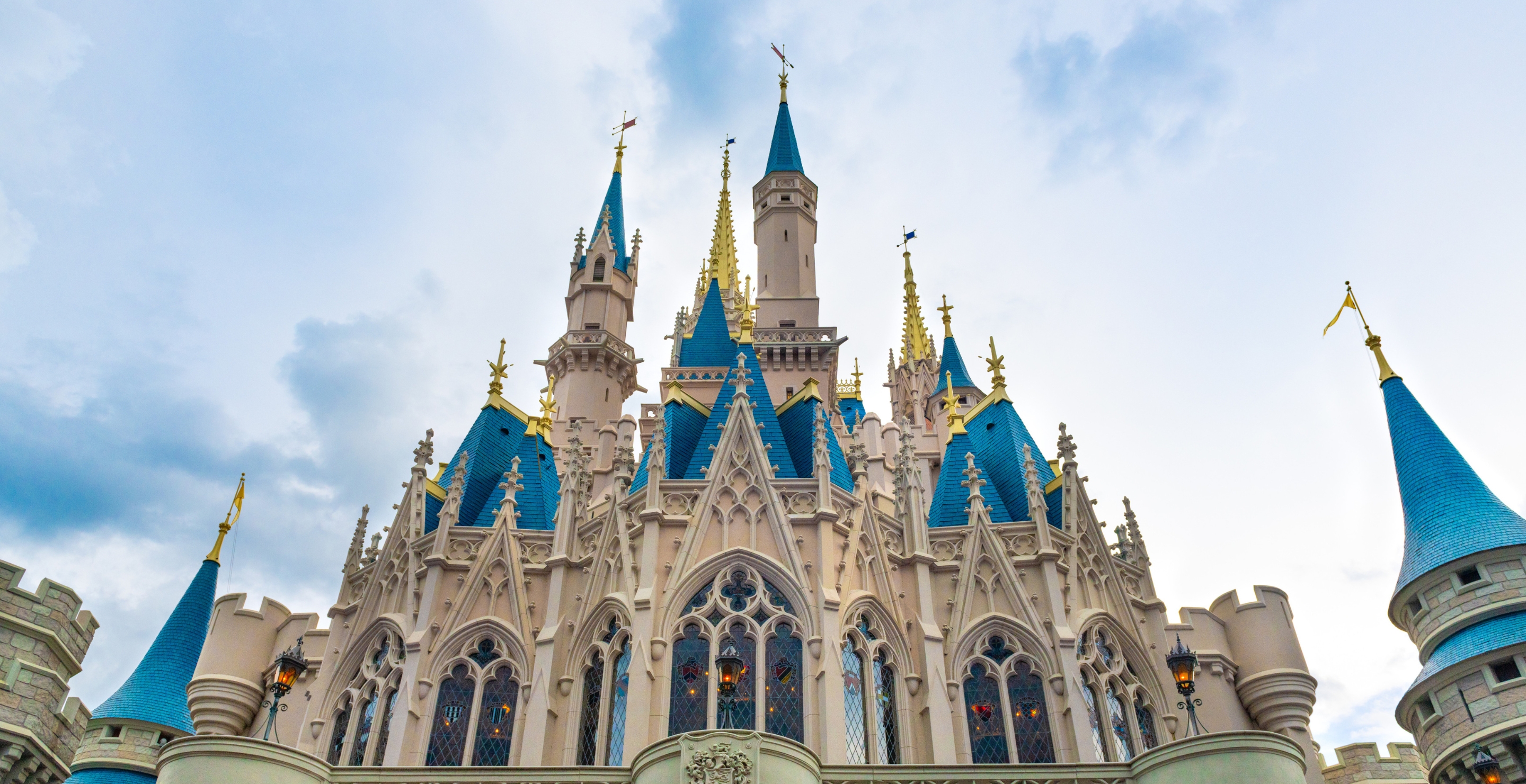 Tourist Accuses Disney Resort of Having Bed Bugs in Lawsuit - Wide Open ...