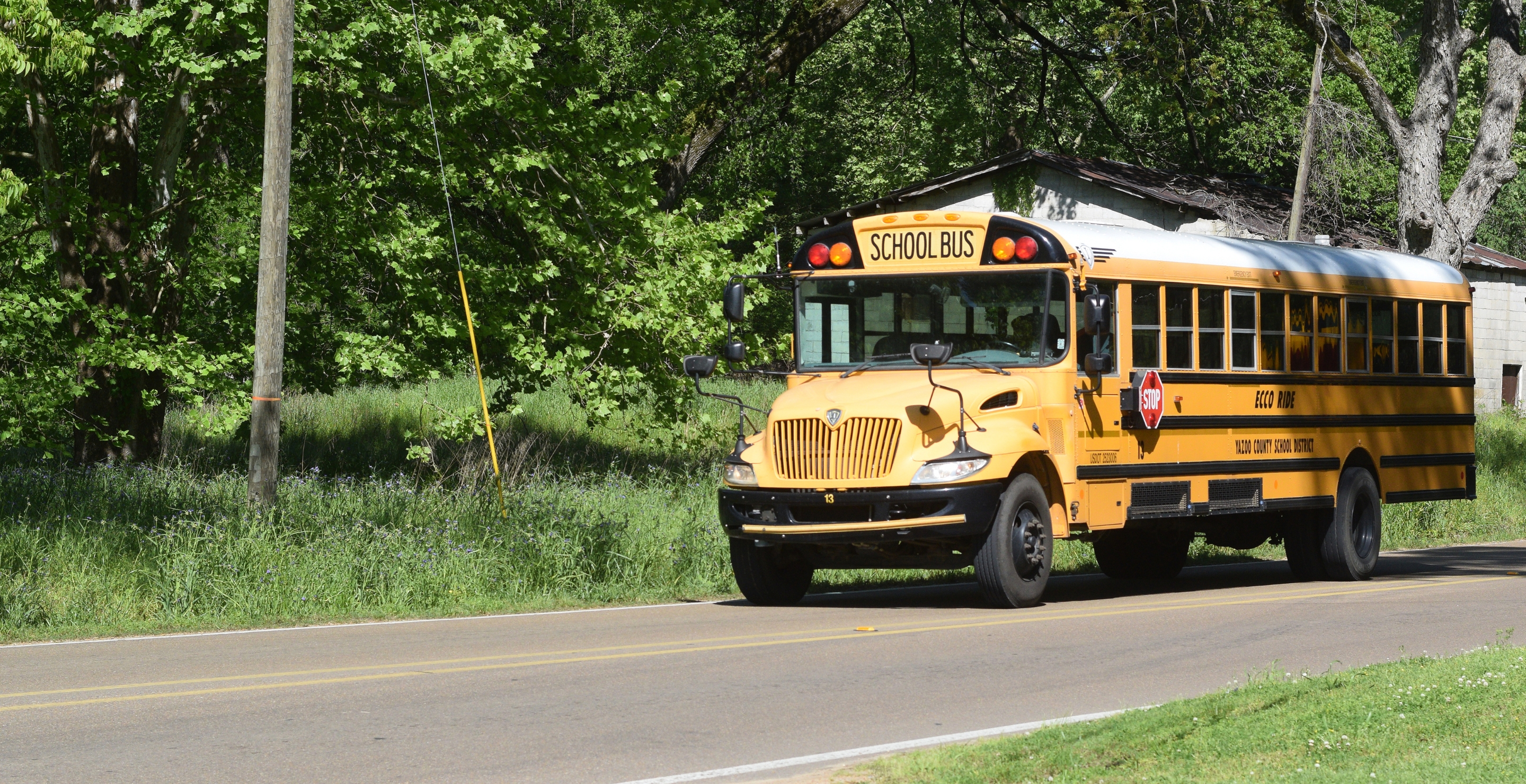 Mississippi Middle School Students Rush To Stop Bus After Driver Has Medical Emergency