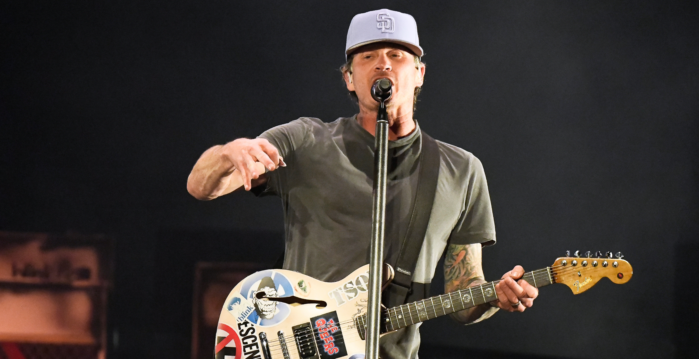 Blink-182s Tom DeLonge Allegedly Showed Trent Reznor a Dead Alien at a Wedding