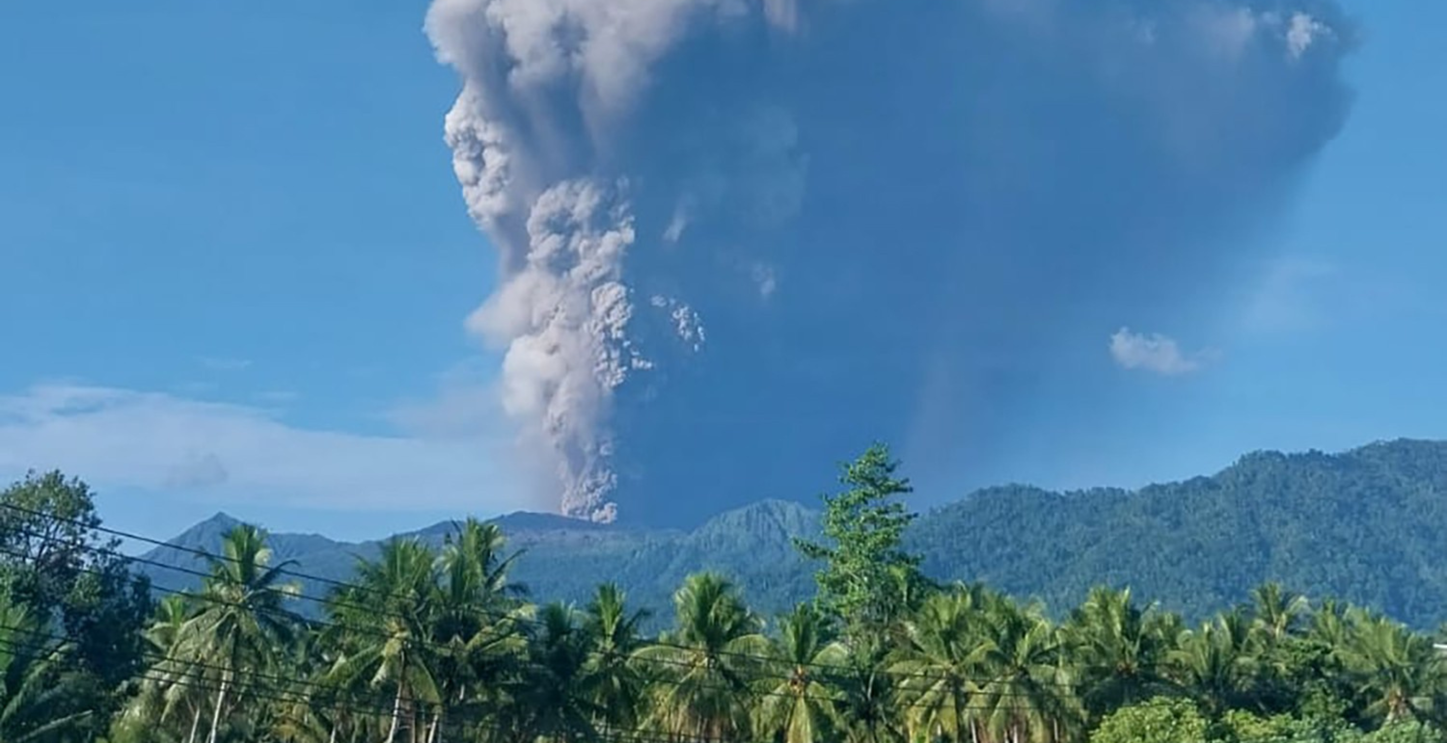 Chilling Footage of Fatal Volcano Eruption in Indonesia Goes Viral