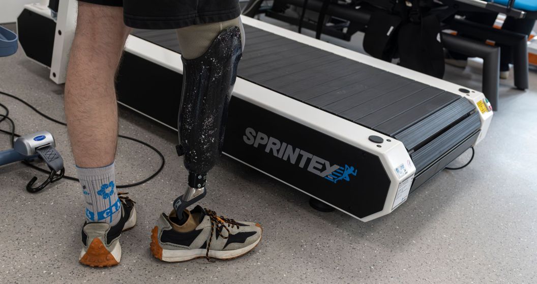 Prosthetic leg