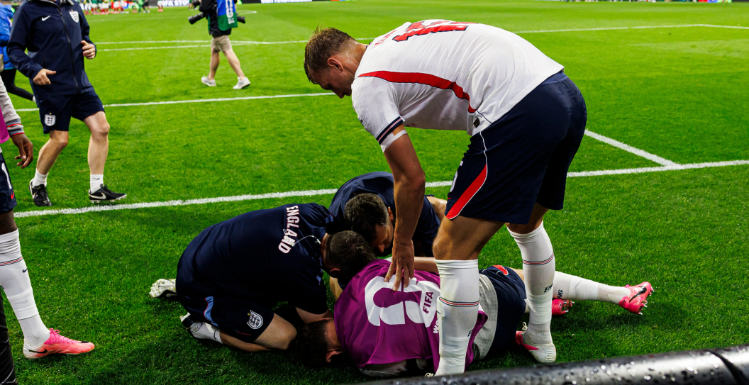 World Cup Star Hospitalized, Jordan Henderson