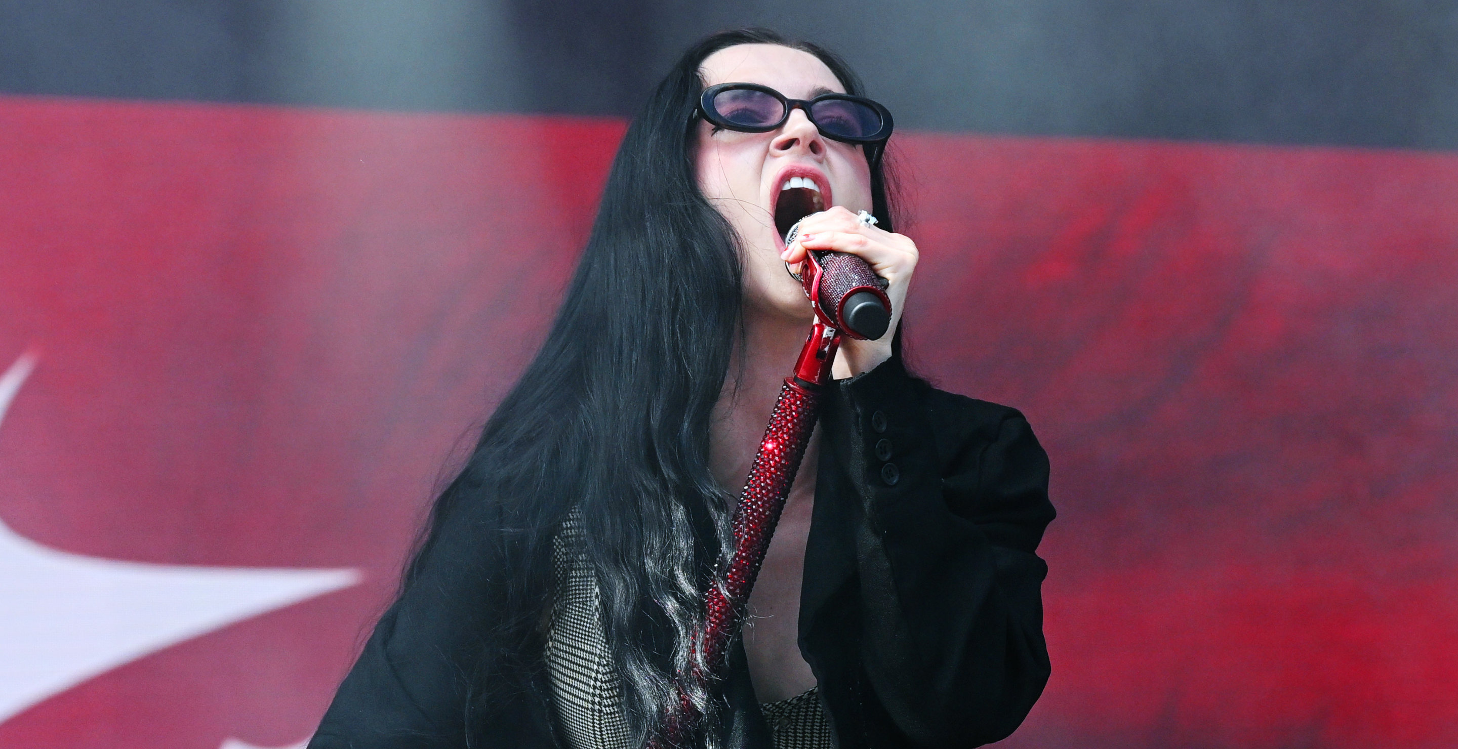 Rock Singer, Poppy