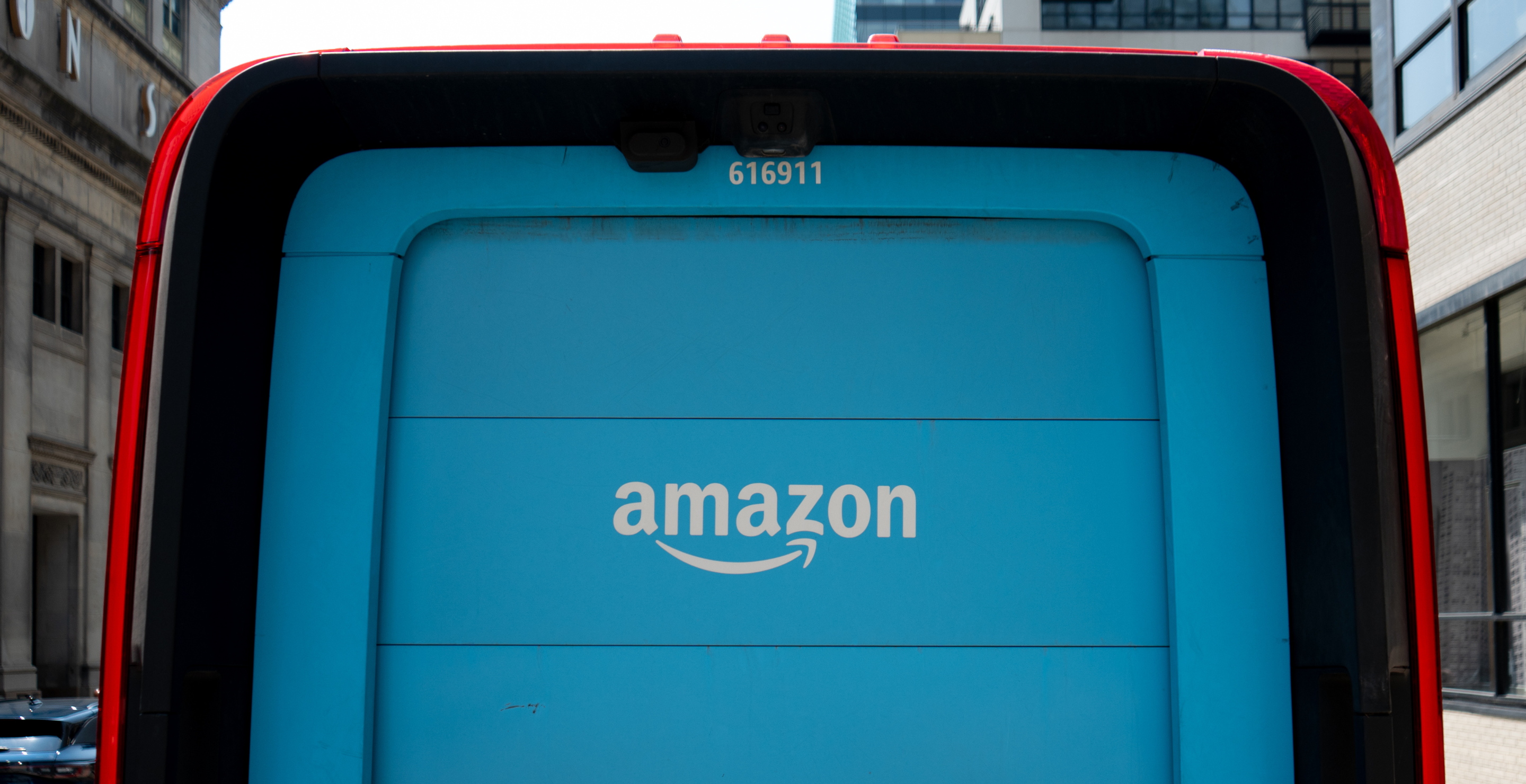 Amazon Delivery Driver Dies