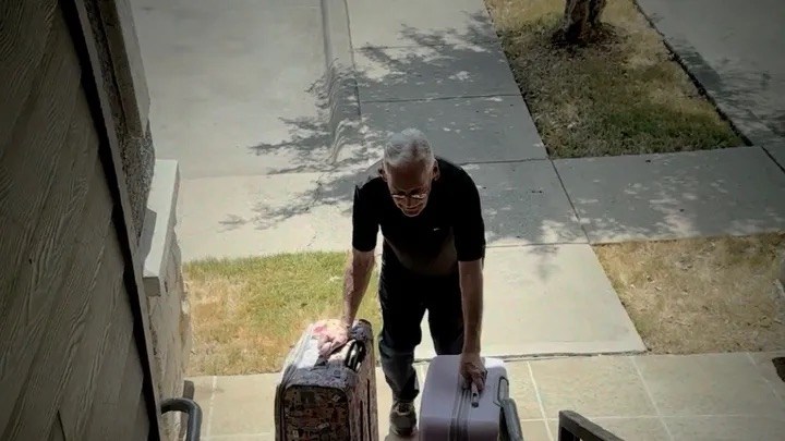 $300K Raised for 81-Year-Old Texas Man Working Grueling Hours To Pay Wife's Medical Bills