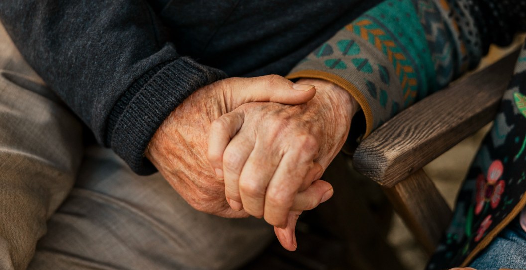 $300K Raised for 81-Year-Old Texas Man Working Grueling Hours To Pay Wife’s Medical Bills