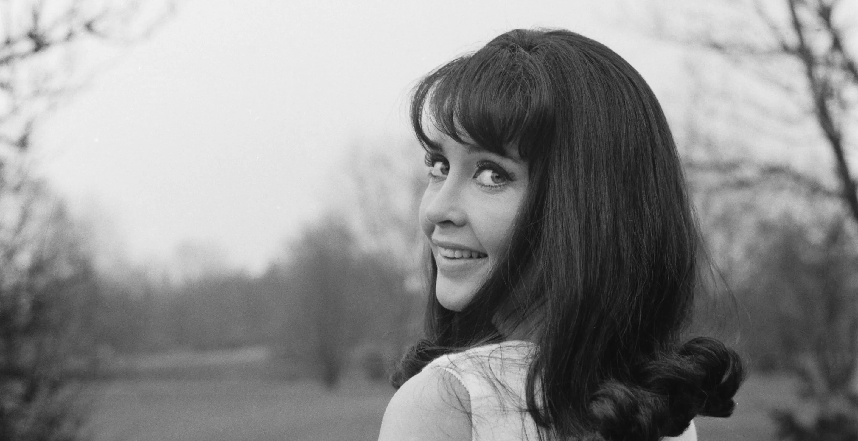 Anjanette Comer