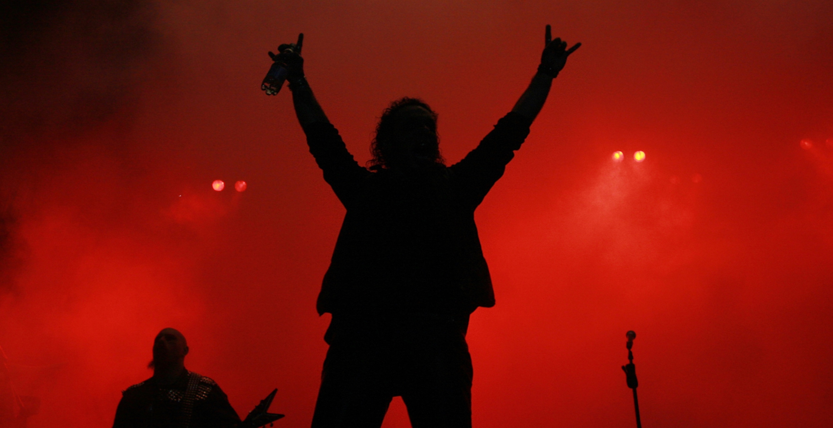 Rock Singer Releases First Album in Nearly 20 Years
