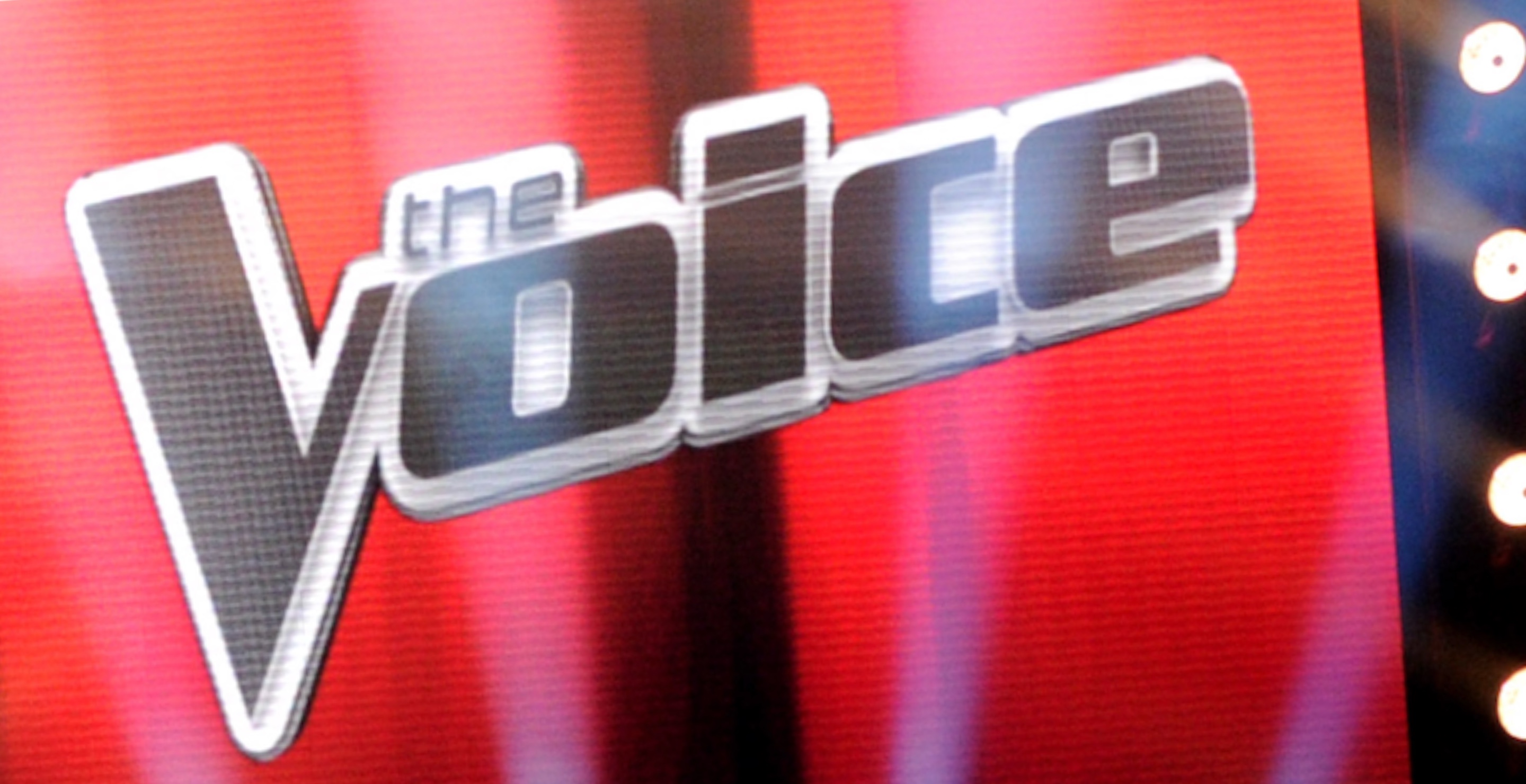 ‘The Voice’ Frontrunner Stuns Coaches With Team Choice After 4-Chair Turn
