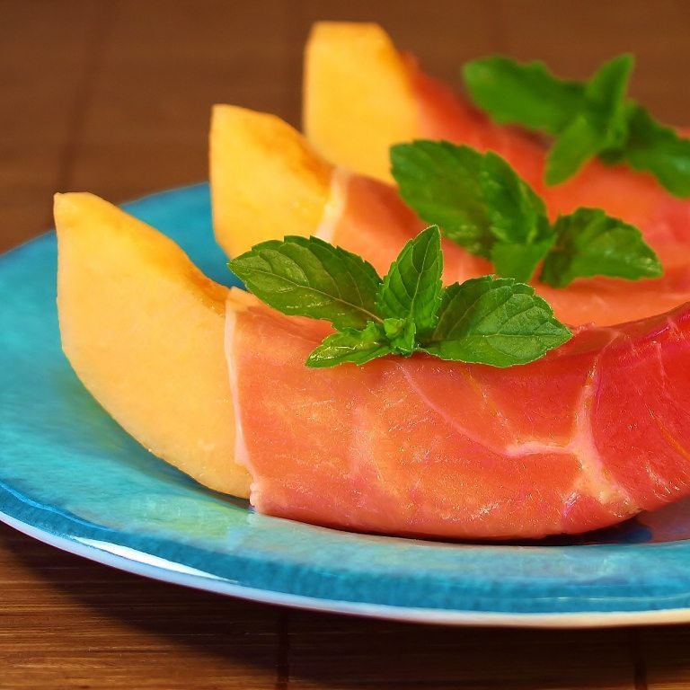 proscuitto-wrapped-melon