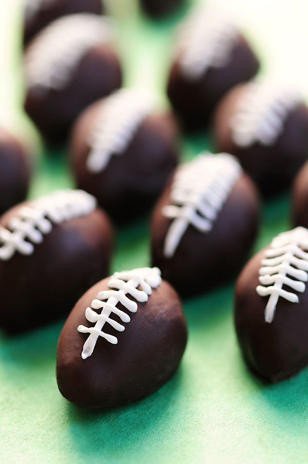 chocolate-peanut-butter-footballs-4