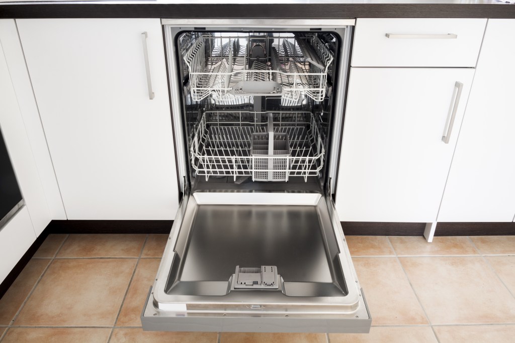 dishwasher-hacks-warm-food
