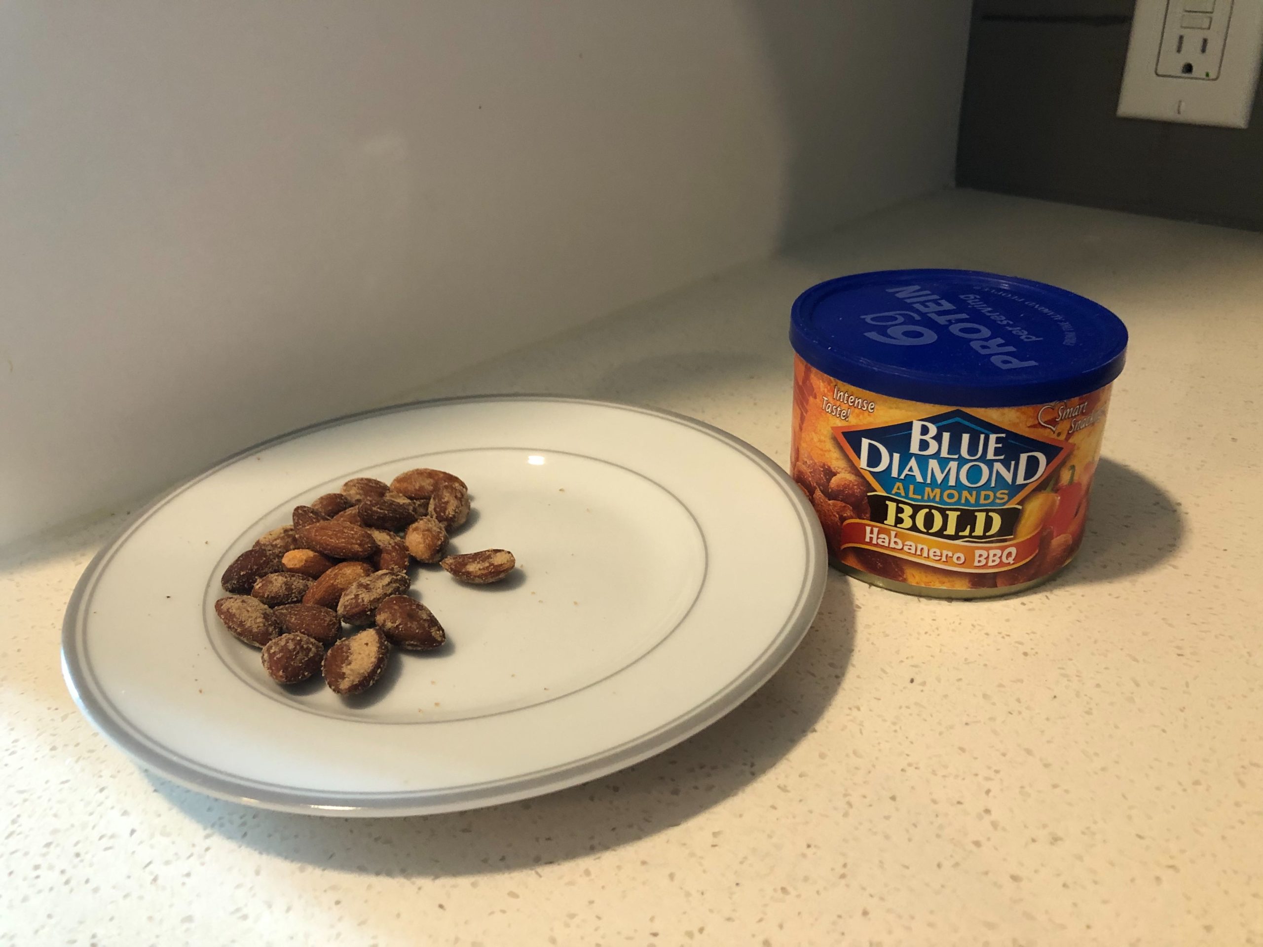 Habanero BBQ almonds