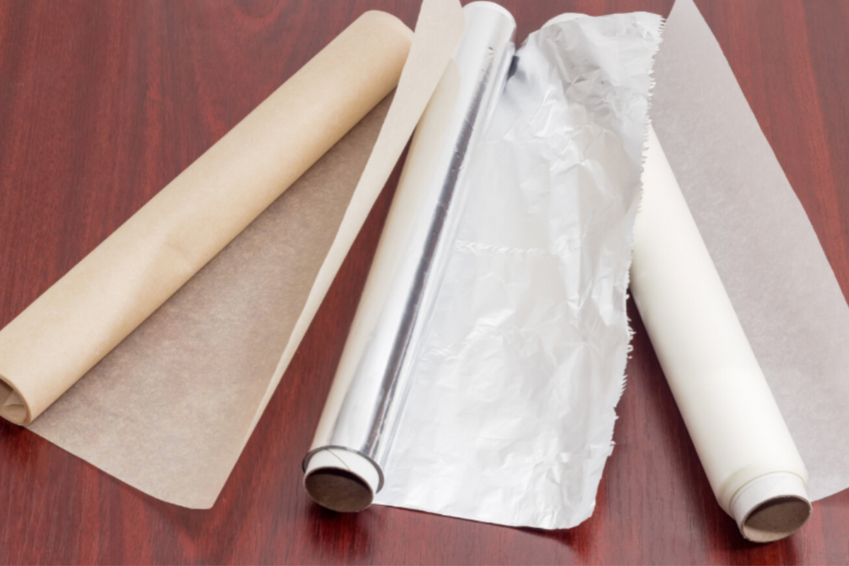 Use Wax Paper to Cover and Protect An Ice Cream Carton