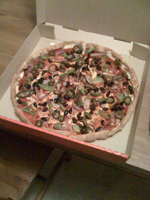 Pizza Hut vegan pizza
