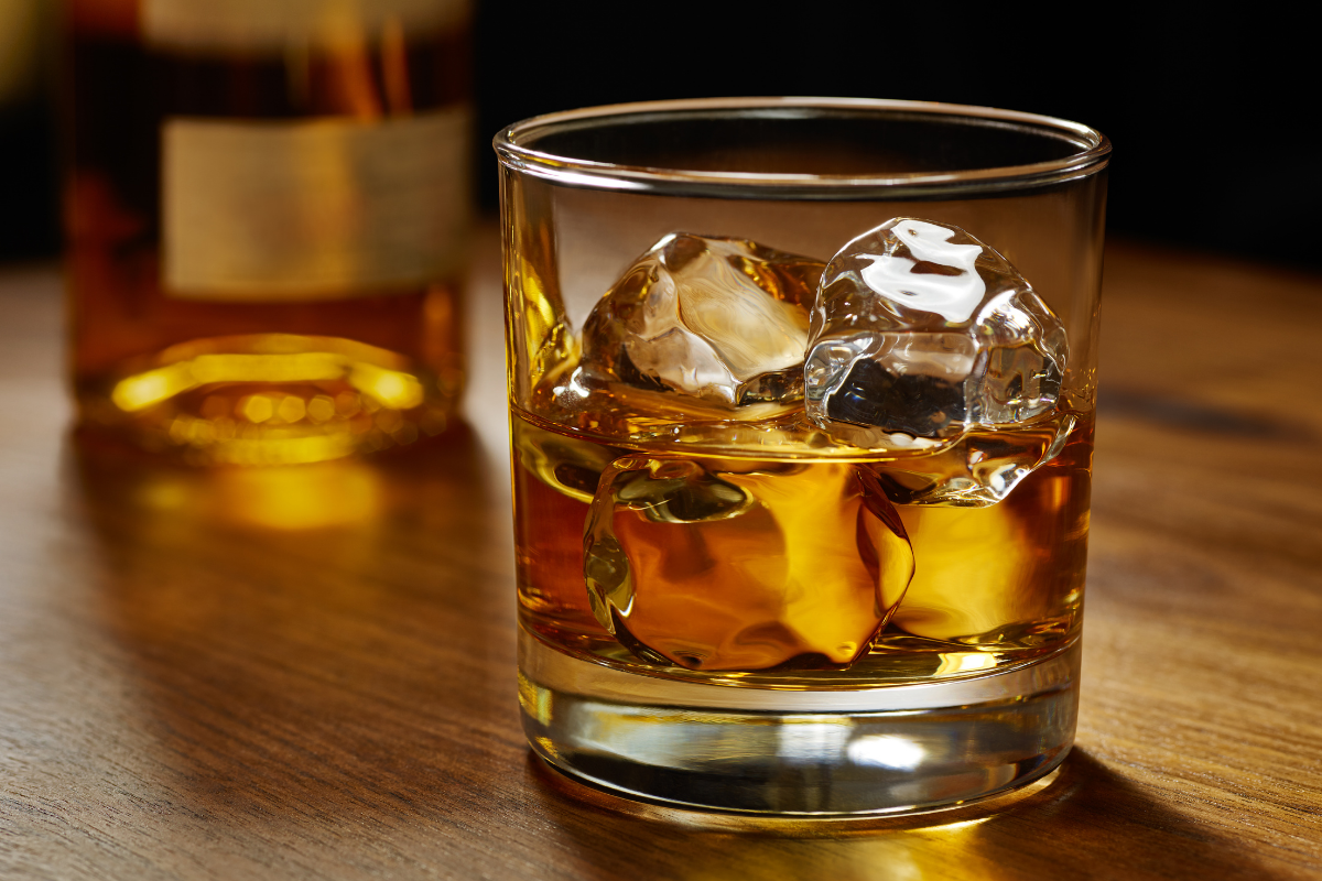 10 Health Benefits of Whiskey That Are Super Questionable