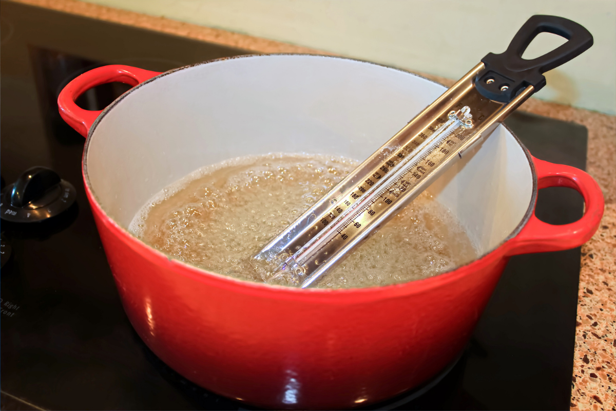 How to Use a Candy Thermometer to Cook Sugar Properly - 2024