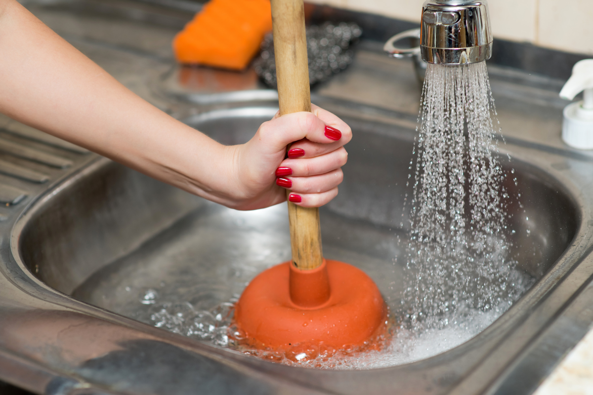 How to Unclog a Pesky Sink By Using Boiling Water