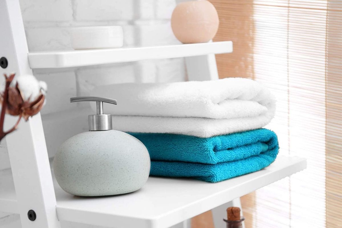 https://www.wideopencountry.com/wp-content/uploads/sites/4/eats/2021/03/hand-towels-for-bathroom-FI.jpg?fit=1200%2C800