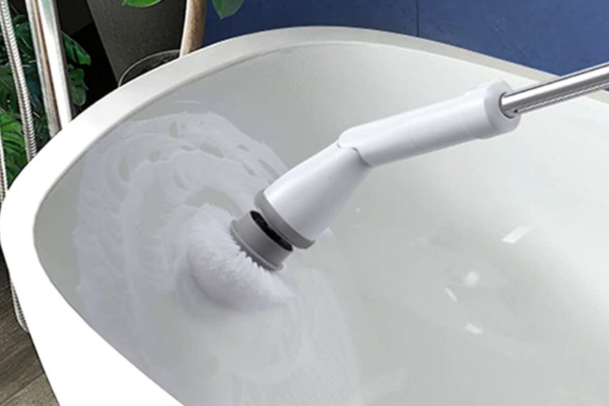 Black & Decker Power Scrubber review + How to clean a bath tub quickly 