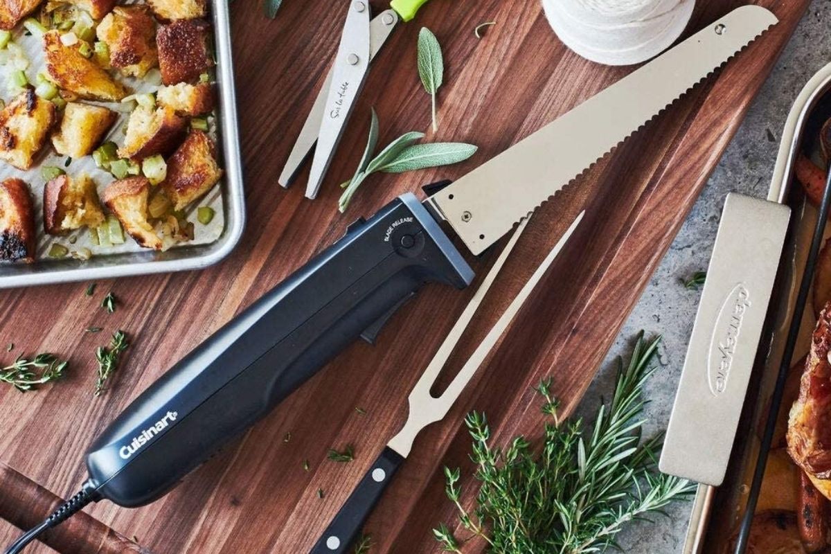https://www.wideopencountry.com/wp-content/uploads/sites/4/eats/2021/06/electric-knife-FI.jpg?fit=1200%2C800