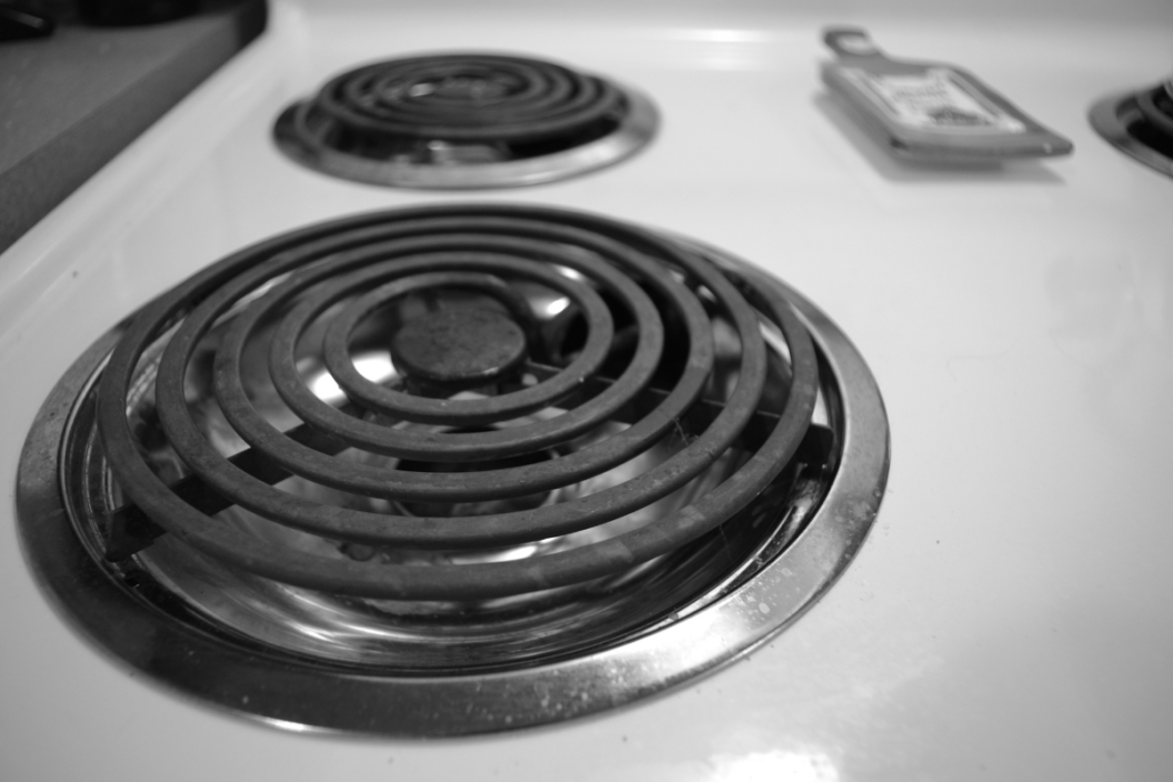 How to Clean Stove Drip Pans