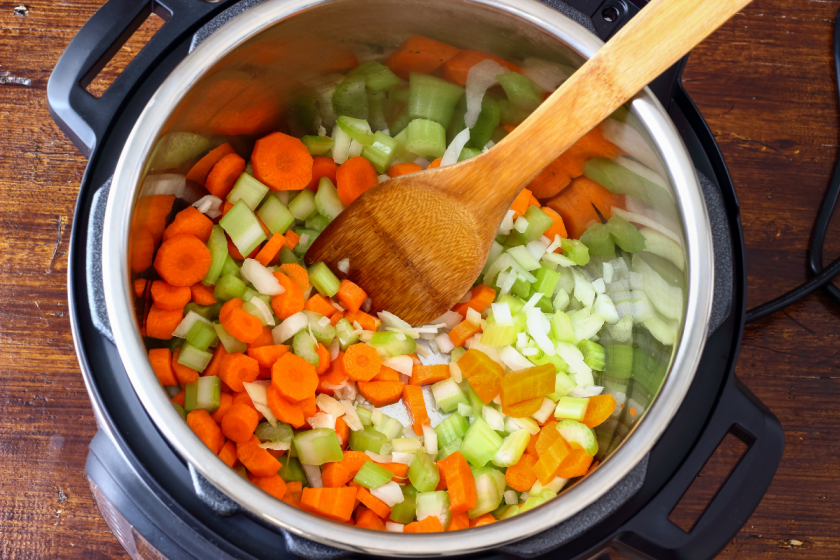 instant pot with veggies
