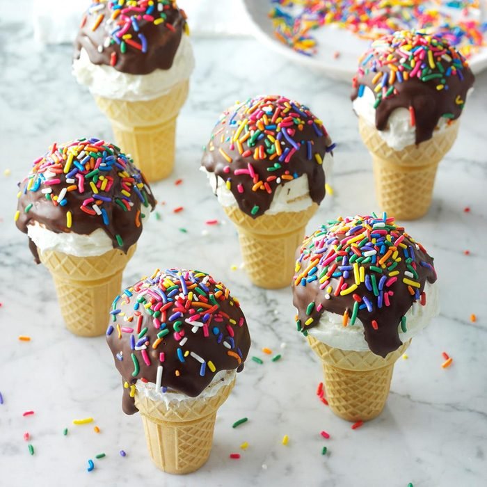 Chocolate-Dipped-Ice-Cream-Cone-Cupcakes