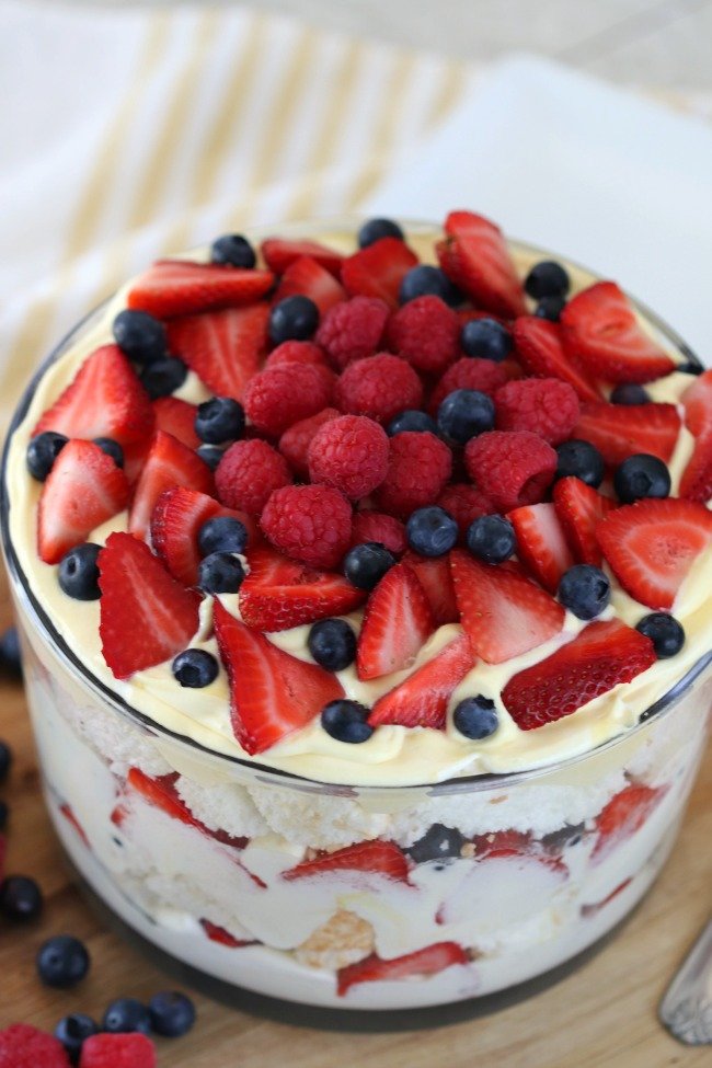 easy berries and cream trifle from gluesticks