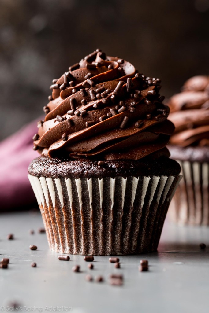 moist-chocolate-cupcakes