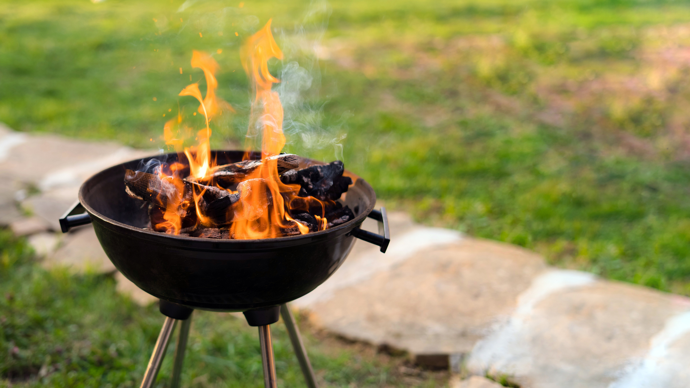 The Best Charcoal Grills for Summer 2022