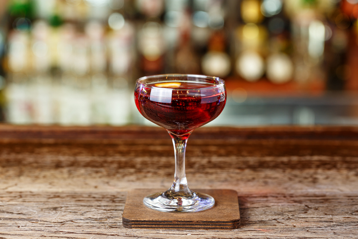 A whiskey-based cocktail with vermouth, Manhattan.