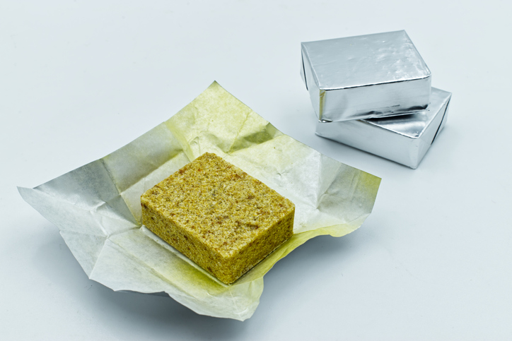 Dehydrated bouillon cubes